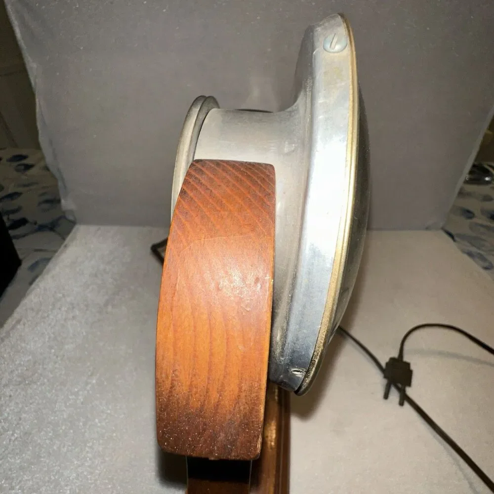 Lanshire ELECTRIC CLOCK MOTOR With Wood Base Stand